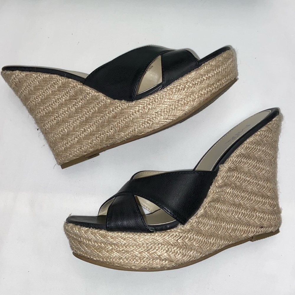 Mia black wedge slides 8M